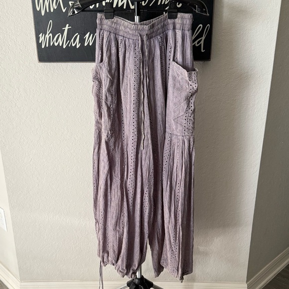 Oli & Hali Lavender Eyelet Pants NWOT - Picture 1 of 11